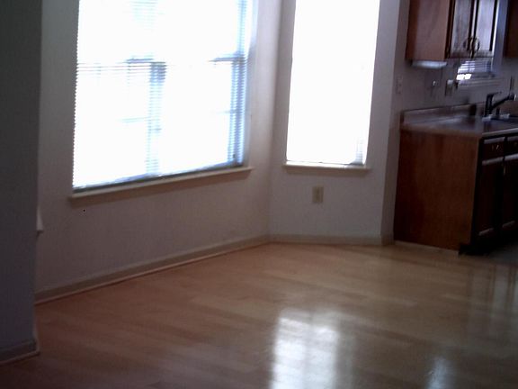 Dining Rm w/bay windw