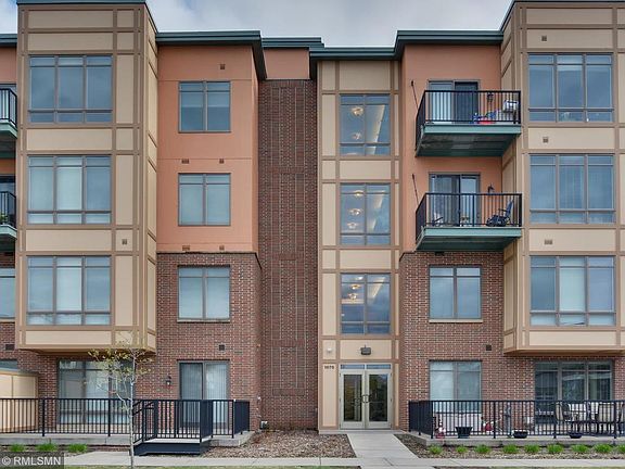 2nd image of 1070 Grandview Ct NE APT 203