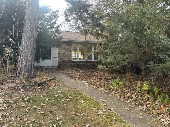 1606 Pinehurst Ave, Saint Paul, MN 55116