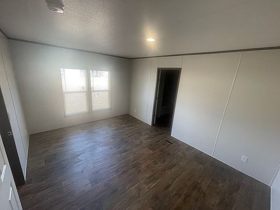 4th image of 157 Thaten Dr