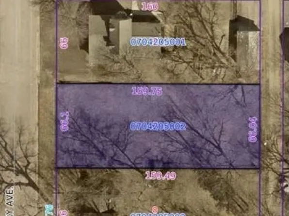 Gary Ave, Spirit Lake, IA 51360