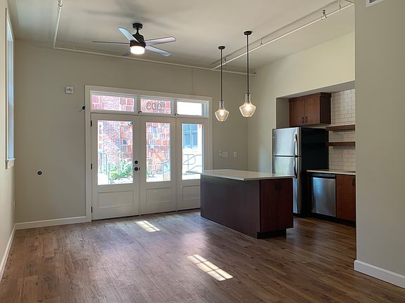 4th image of 15 Carolina Ln #3