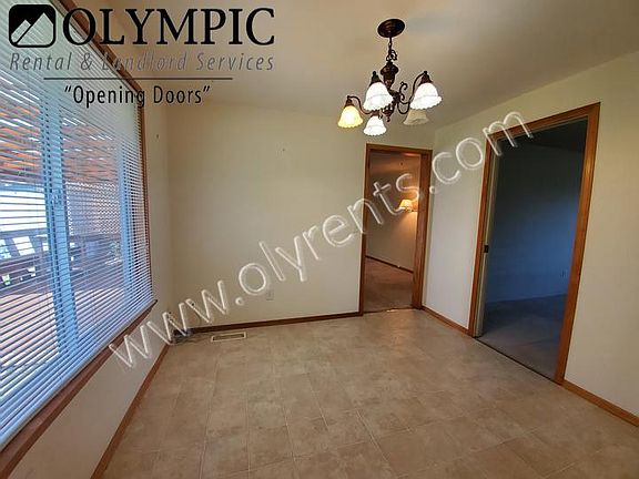 5th image of 5835 Sarazen St SE