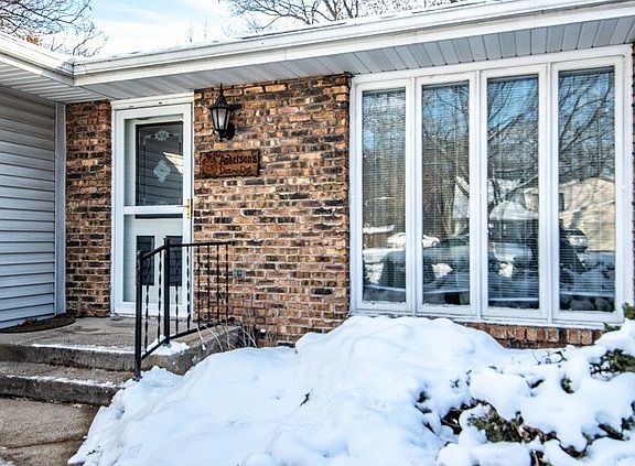 3rd image of 5043 Lanterne Ct