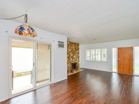 4th image of 112 N El Molino St