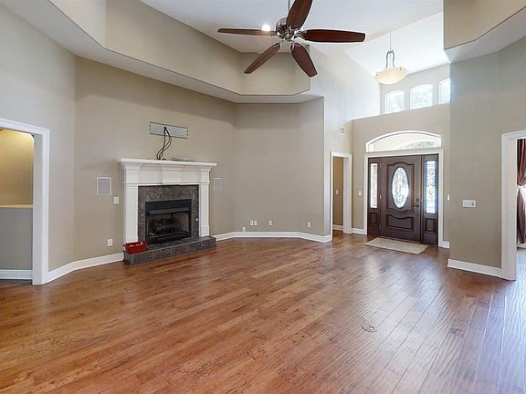 3rd image of 5672 Trevino Dr