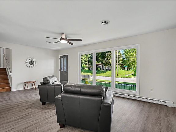 4th image of 2605 1st Ave