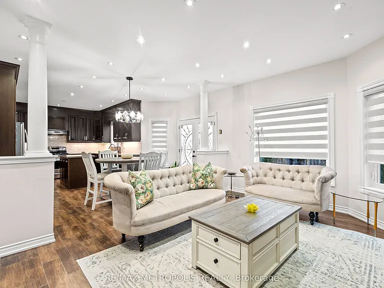 552 Feathergrass Cres #MAIN UPPER — Photo 11