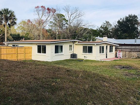 5th image of 257 Monterey Ave