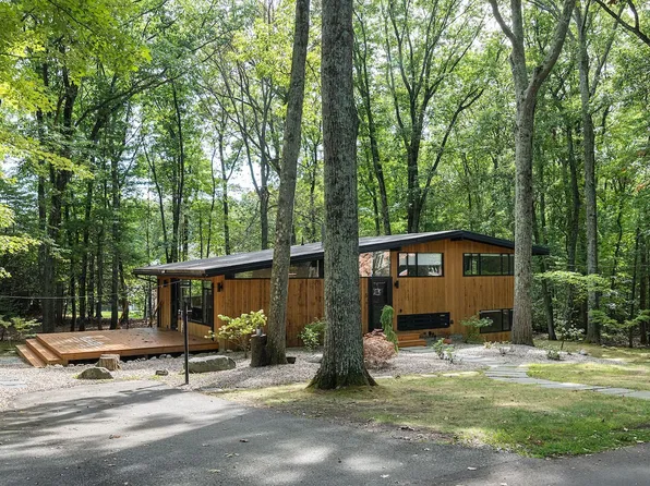 5 Gould Rd, Lexington, MA 02420
