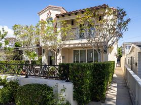 618 Iris Ave, Corona Del Mar, CA