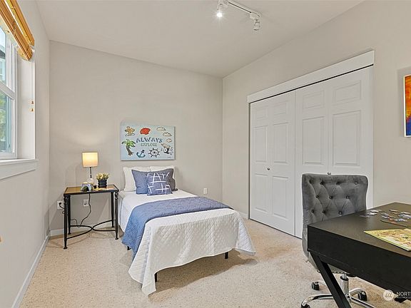 5th image of 1926 18th Avenue NE #B
