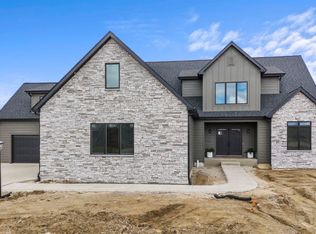 10664 Chestnut Creek Blvd, Fort Wayne, IN 46814