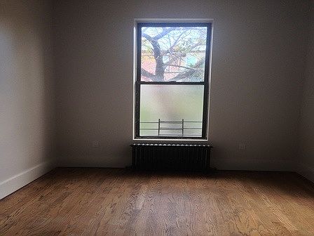 5th image of 462 Putnam Ave