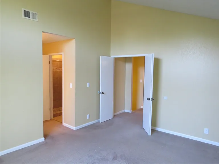 2993B Woodgate Ct — Photo 9