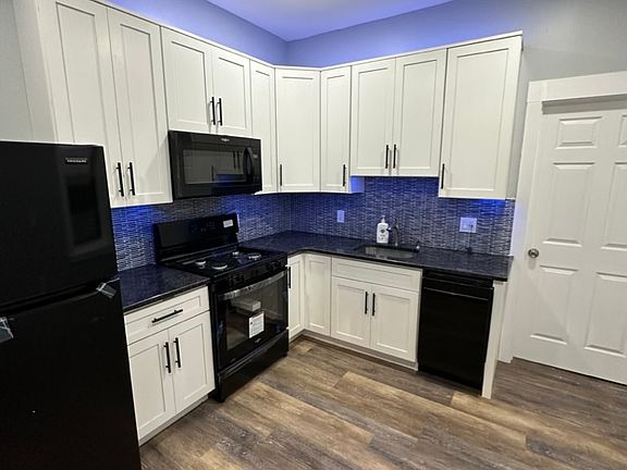 3rd image of 2030 N Carlisle St