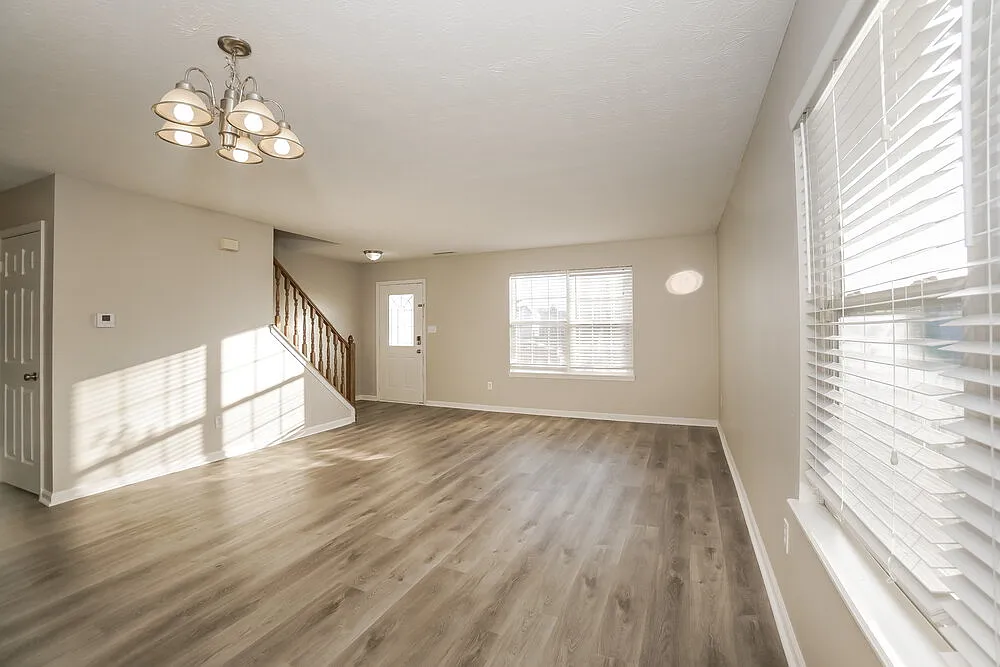 4 bed, 2.5 bath, 2580 sqft, $3,080 — Photo 4