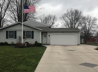 27 Donlin Dr, Rochester, NY 14624