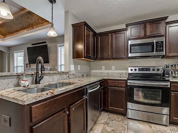 4th image of 403 Barn Wood Rd