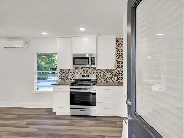 2101 Benwick Cir #B — Photo 5