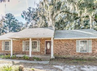1370 Lake Dr, Midway, GA 31320