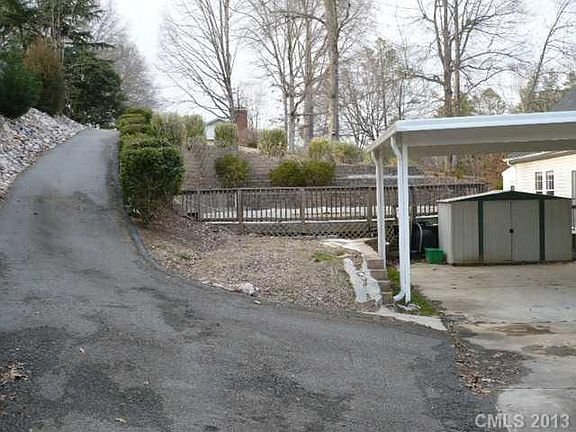4th image of 515 Woodend Dr
