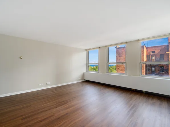 2626 N Lakeview Ave, Chicago, IL