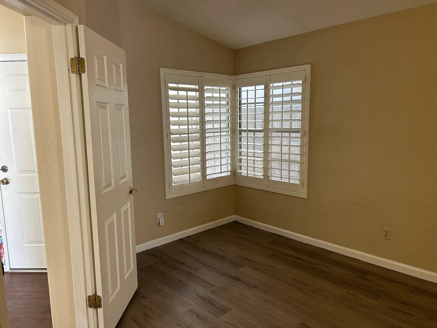 3 bed, 1558 sqft, $2,400 — Photo 3