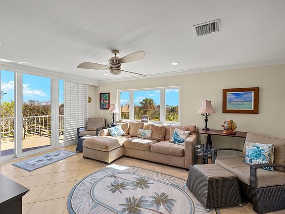4th image of 200 Periwinkle Way Unit 317