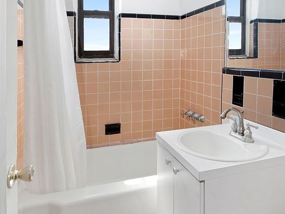 4th image of 9040 Fort Hamilton Pkwy APT 3-H