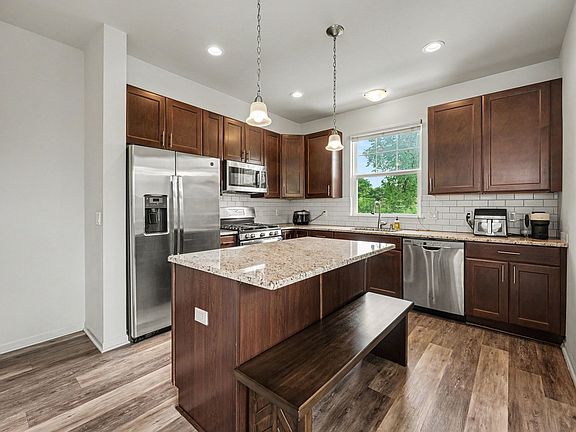 3rd image of 4923 Treeside Ln #19