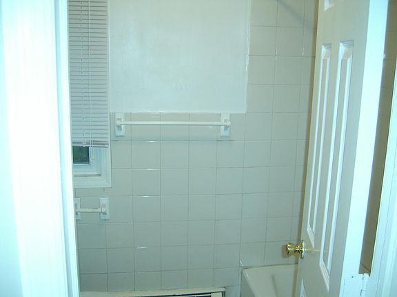 1st Floor Bathroom