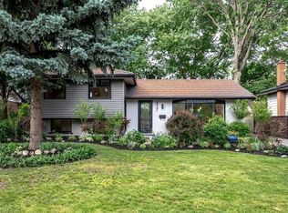 417 Meadowhill Rd, Burlington, ON L7L 3L5