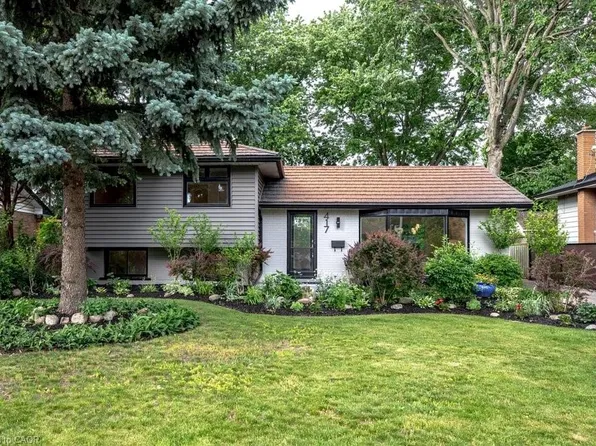 417 Meadowhill Rd, Burlington, ON L7L 3L5