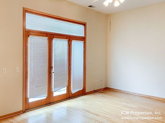 3rd image of 2531 N Southport Ave #4S