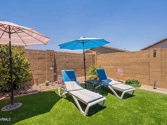3rd image of 18804 W CHOLLA Street