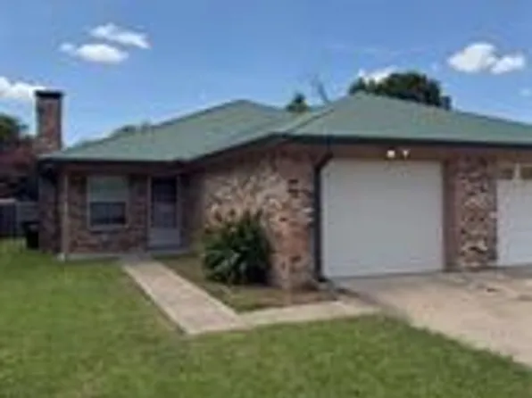 6506 Sayle St #B, Greenville, TX 75402