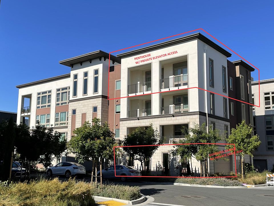 Building Exterior - Gorgeous PENTHOUSE on 4th Floor with over-sized garage and private elevator access