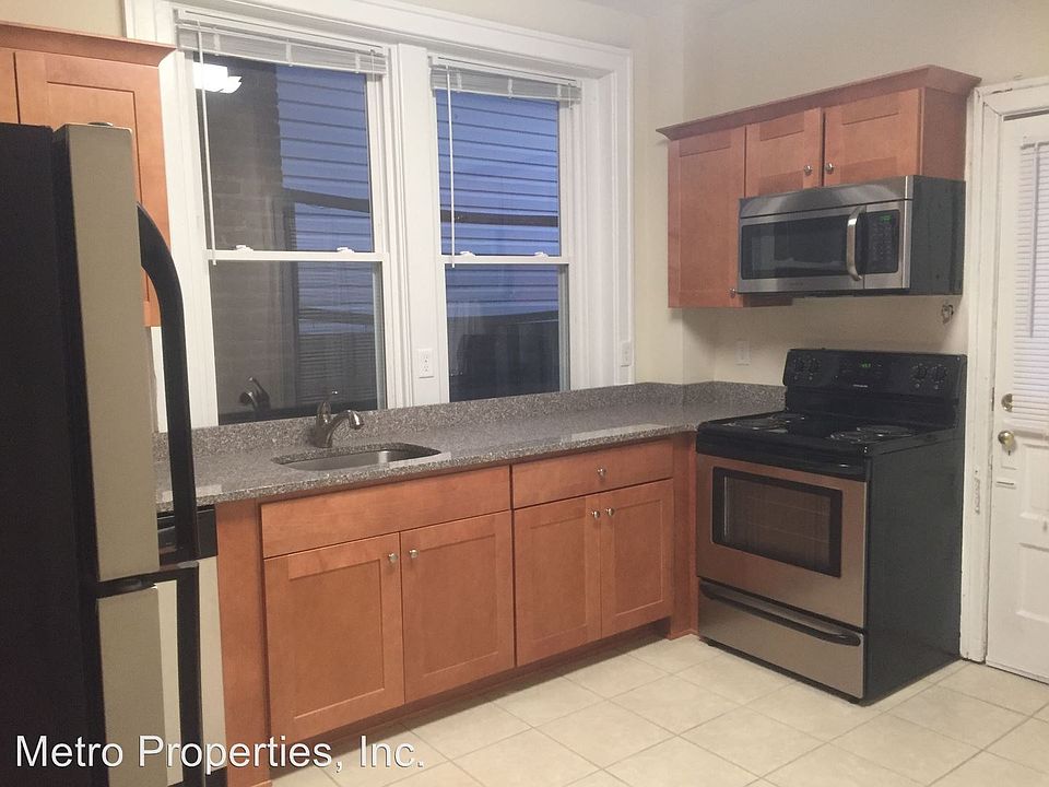 1st image of 3117 Grove Ave APT 1