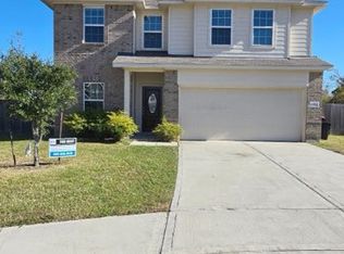 10050 Pine Valley Ct, Baytown, TX 77521