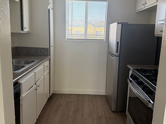 3rd image of 1742 Cherry Ave APT 303
