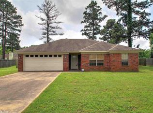 1509 Pine Crest Dr, Jacksonville, AR 72076