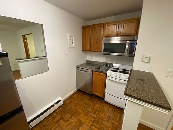 5th image of 1433-1437 Highland St #1437-B