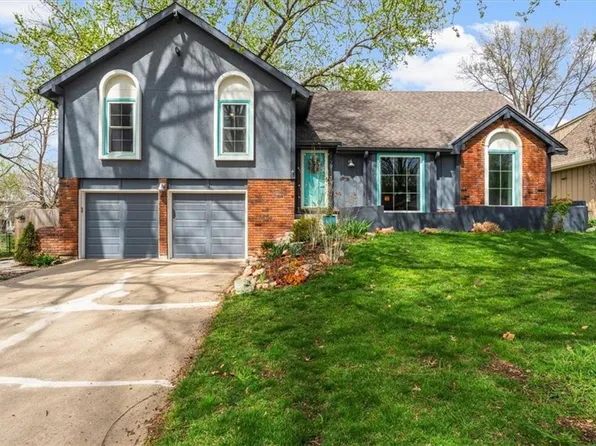 7912 W 98th Ter, Overland Park, KS 66212