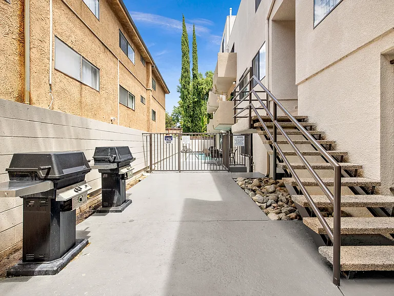 Woodman Place Apartments — Photo 11