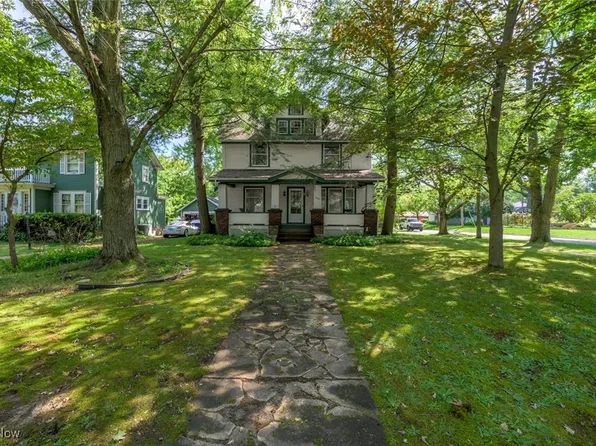 748 E Main St, Ravenna, OH 44266