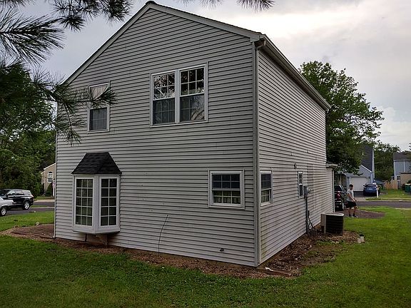 2nd image of 205 Village Green Ln