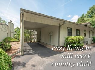29A Mint Lake Ct E, Franklin, NC 28734
