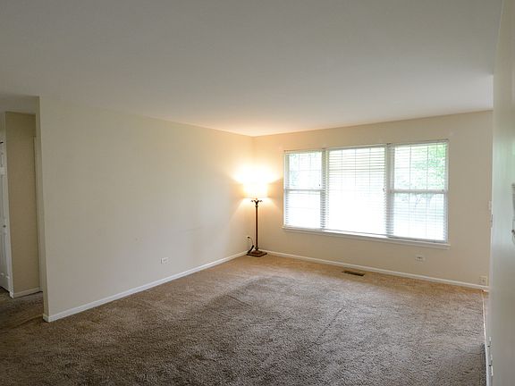 3rd image of 1224 N Red Oak Cir Unit 1