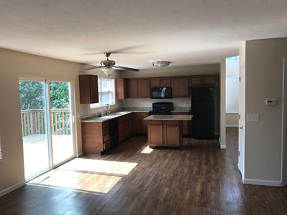 2nd image of 7404 Cumberland Cir